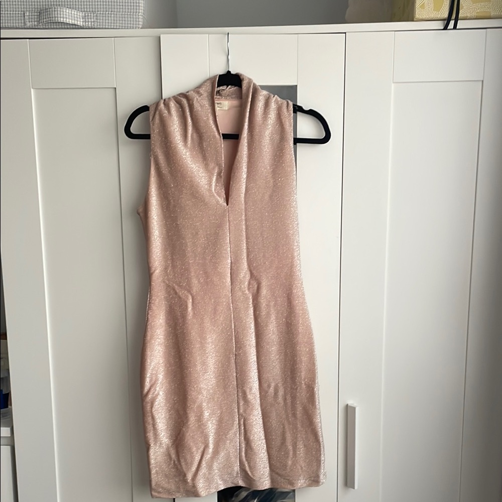 Elegant Pink Sleeveless Dress